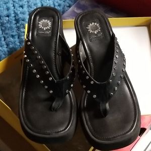 90s look thick soled flip flops thong sandals